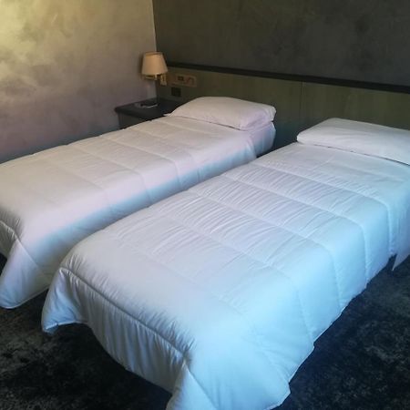 Hotel Gardenia Cermenate ภายนอก รูปภาพ