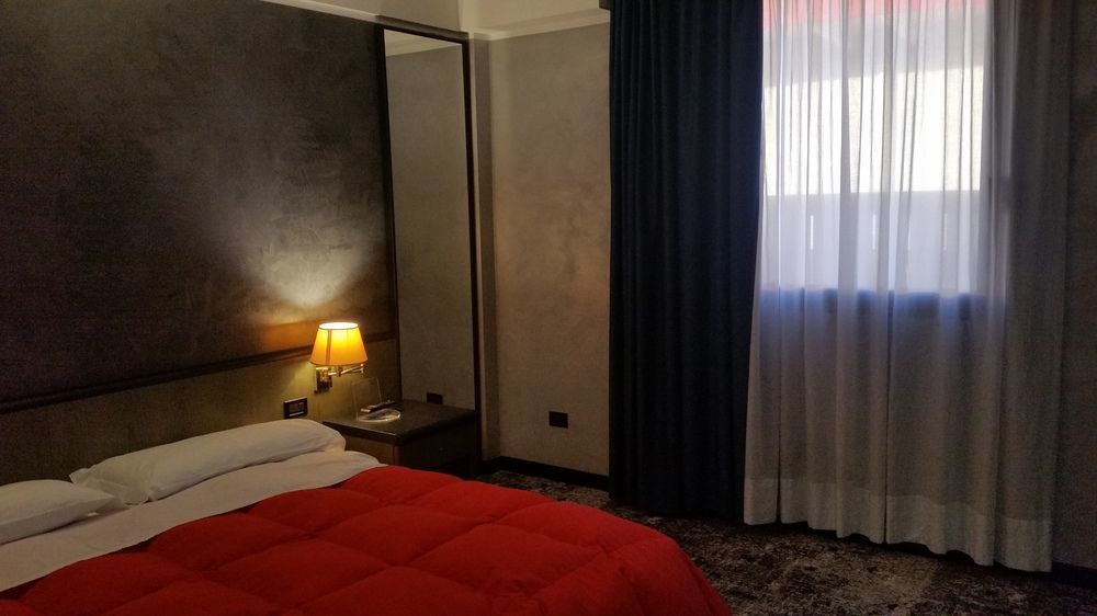 Hotel Gardenia Cermenate ภายนอก รูปภาพ