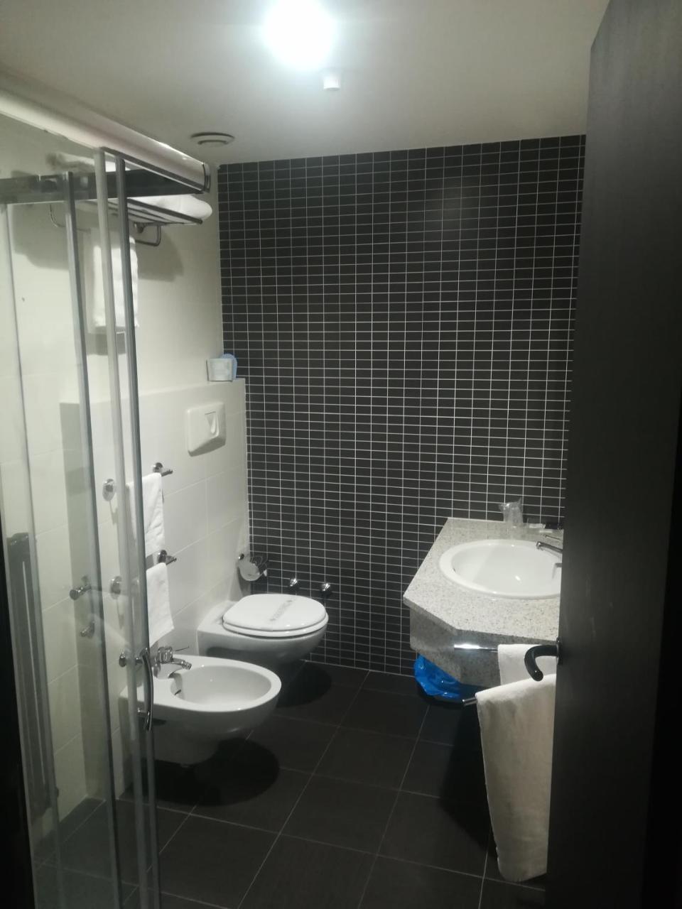 Hotel Gardenia Cermenate ภายนอก รูปภาพ