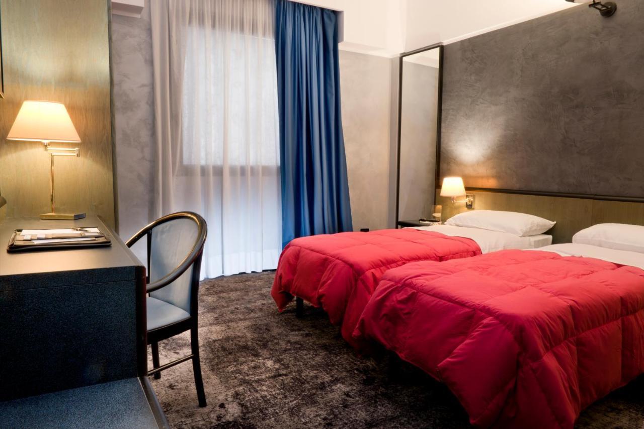 Hotel Gardenia Cermenate ภายนอก รูปภาพ